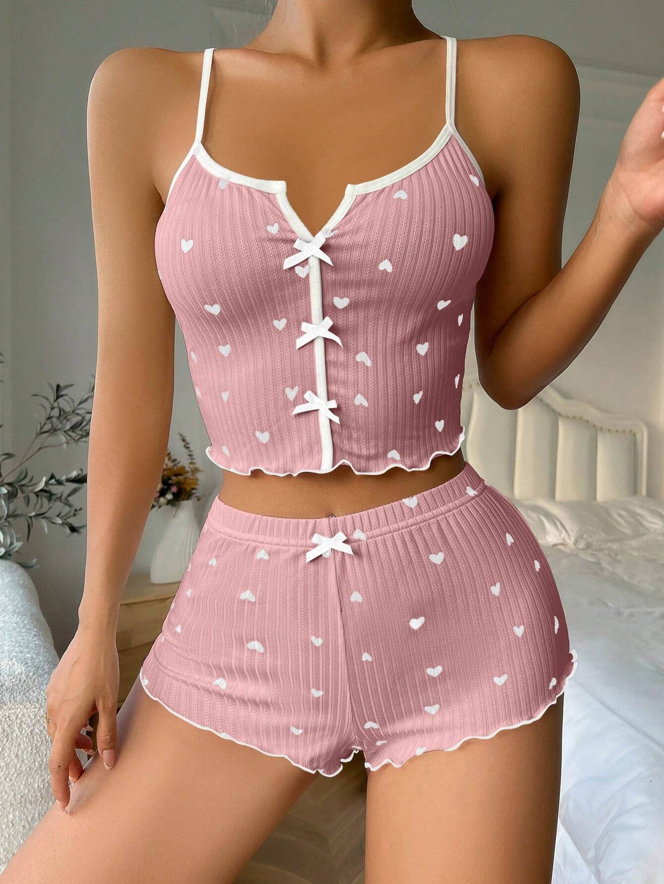 Pyjama Tendance – Charme et petits cœurs